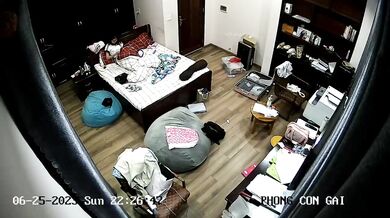 2023六月新黑客 破解摄像头偷拍学生妹高考完整天在家化妆打扮换衣服 逼还有点痒  自己抠抠